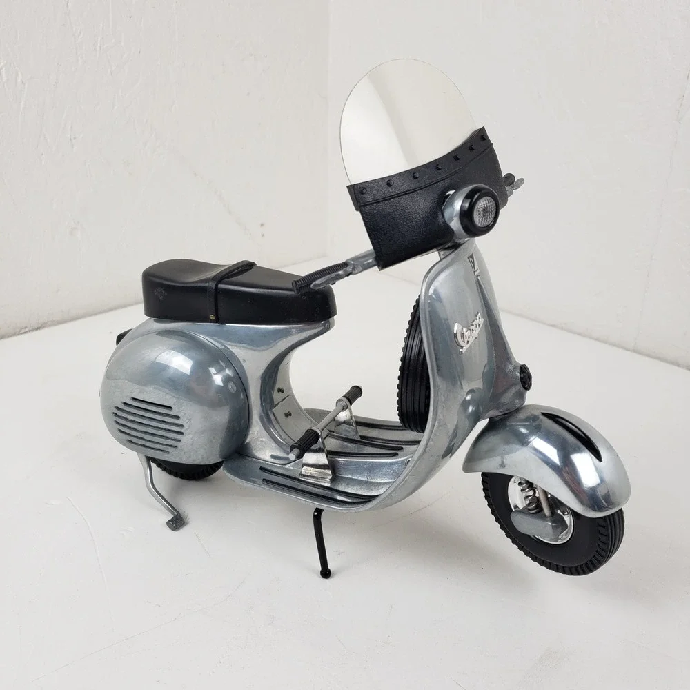 NewRay Vespa 150 GS 1:12 Scale Silver Diecast Toy Scooter Motorcycle Model 57863